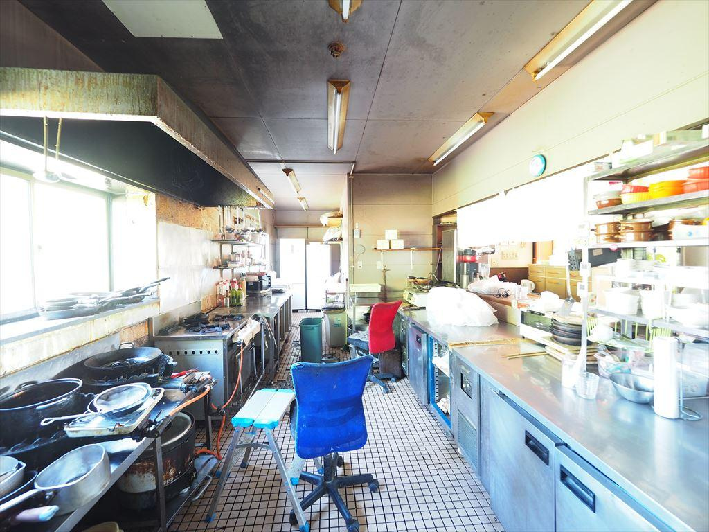 高知市瀬戸南町2丁目　店舗付き・中古戸建てのキッチン|１F:レストラン厨房