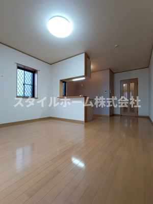 【居間・リビング】 | リバティ八幡B