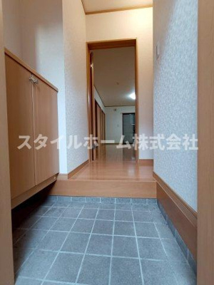 【玄関】 | リバティ八幡B