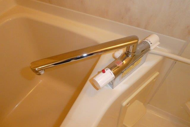 オアーゼの浴室|サーモスタッド付き水栓