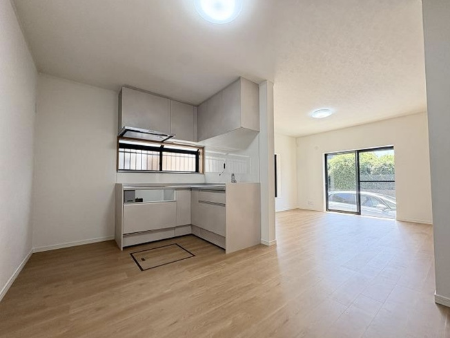 【キッチン】 | 【仲介手数料０円】伊勢原市串橋　中古一戸建て | 伊勢原市串橋　中古一戸建て