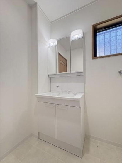 【独立洗面台】 | 【仲介手数料０円】伊勢原市串橋　中古一戸建て | 伊勢原市串橋　中古一戸建て