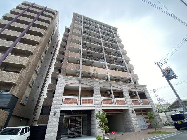 東大阪市長田西４丁目の賃貸マンションの外観