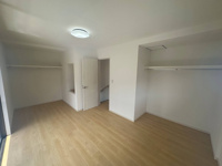 【居間・リビング】 | 福岡市早良区野芥６丁目　中古戸建☆仲介手数料無料☆ | ふとのぞく、窓からの景色にホッとする。窓はときに、いろんな表情をみせます。