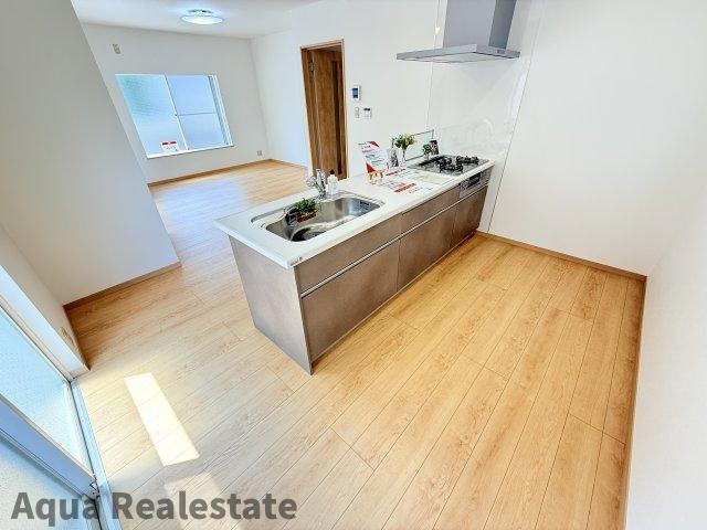 高松市国分寺町新名　リノベ住宅のキッチン