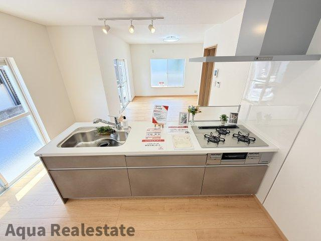 高松市国分寺町新名　リノベ住宅のキッチン