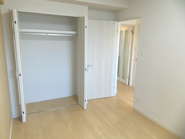 キャッスル峰壱番館の洋室