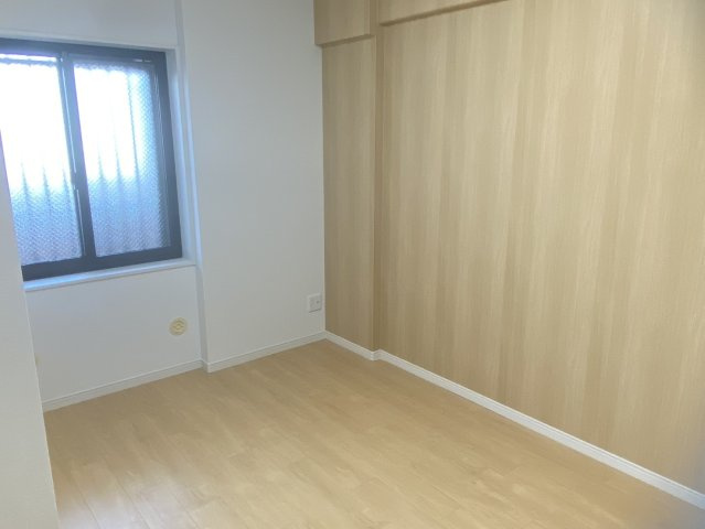 キャッスル峰壱番館の洋室