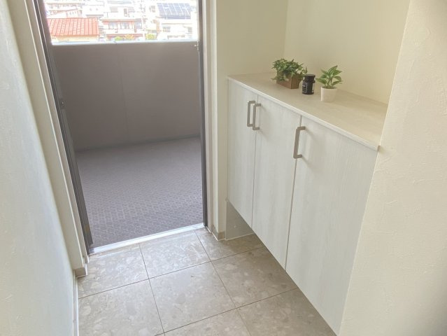 キャッスル峰壱番館の玄関