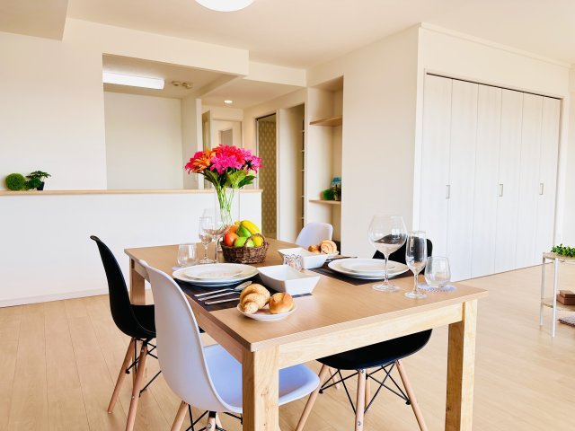 キャッスル峰壱番館の居間・リビング