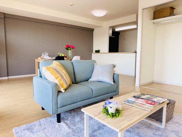 キャッスル峰壱番館の居間・リビング