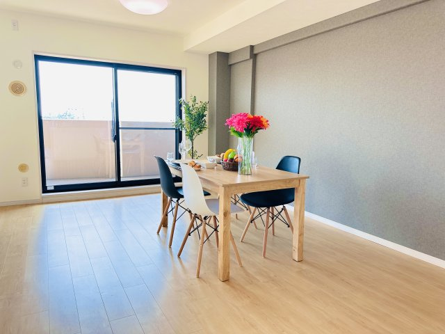 キャッスル峰壱番館の居間・リビング