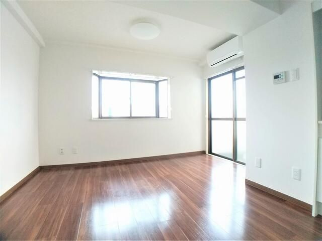 グランベール２号館の居間・リビング