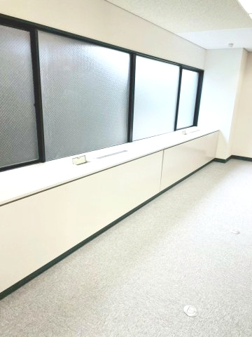 ニューインダストリービルの内装