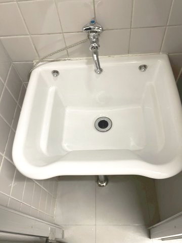 ニューインダストリービルの設備