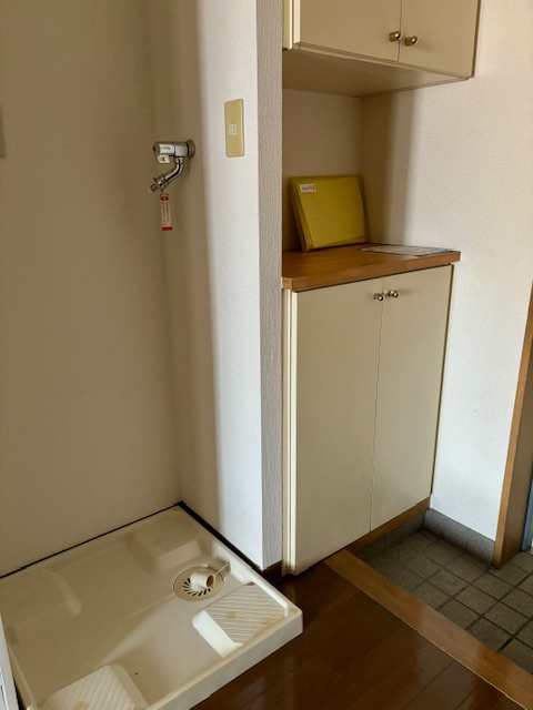 コアパレス常葉６の玄関|写真は他室