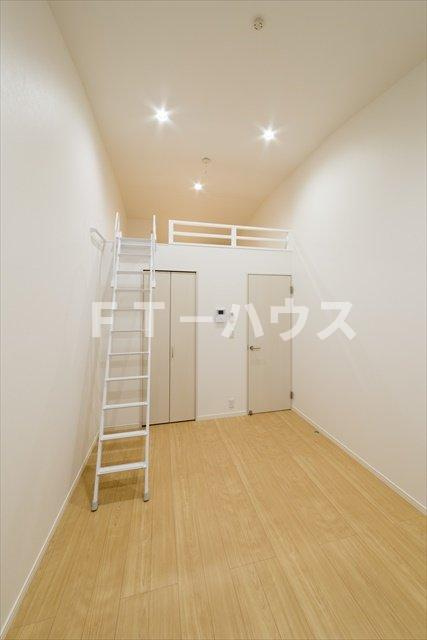 Ｐｏｒｔｅ　Ａｖｅｎｉｒの居間・リビング