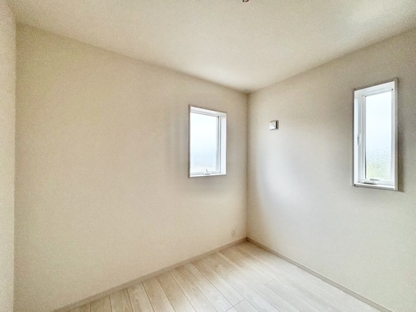 リーブルガーデン豊田市美里　全3棟　新築戸建の洋室