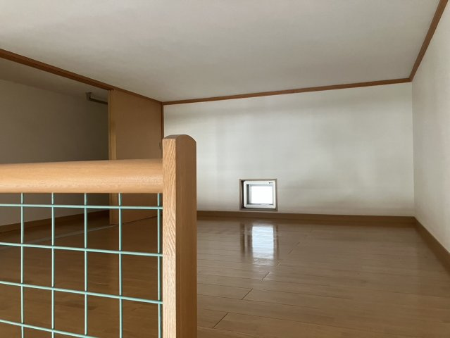 クレストハウス　ロフト　三軒茶屋エリア　最上階の収納
