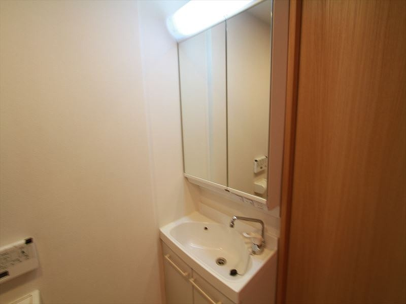 クレストハウス　ロフト　三軒茶屋エリア　最上階の洗面所