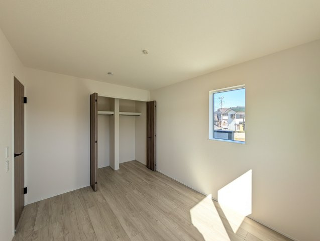 【洋室】 | リナージュ高崎市剣崎町23-1期ー⑤