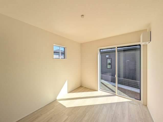 【洋室】 | リナージュ高崎市剣崎町23-1期ー⑤