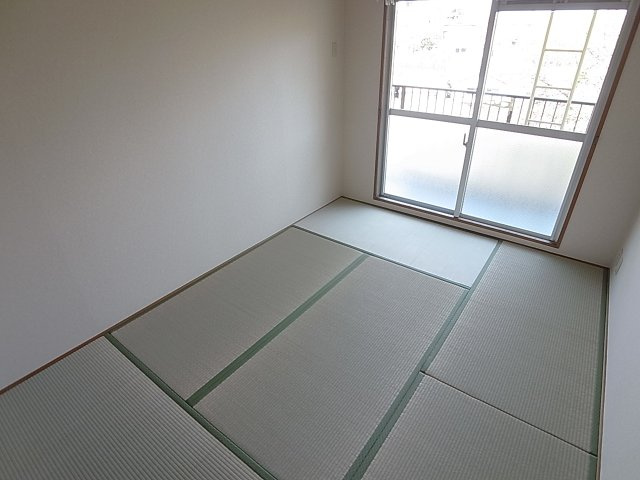 サンコート萩乃台のその他|和室も明るく綺麗です