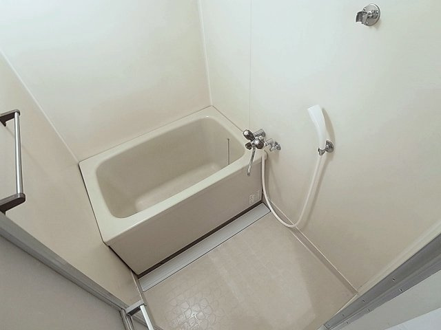 サンコート萩乃台の浴室|ゆったりとしたバスルーム