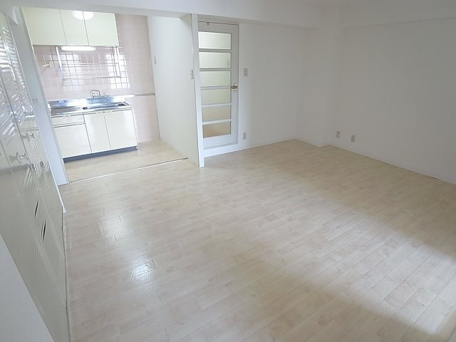 サンコート萩乃台の内装|家具の配置なども困らない広さです