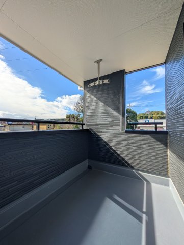 【バルコニー】 | リーブルガーデン.S渋川市行幸田ー③ | 雨除けにもなるインナーバルコニー♪