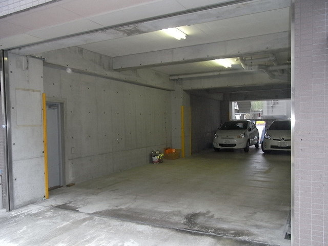 リダイ六甲の駐車場