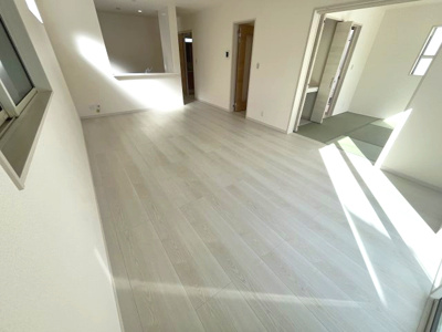 【居間・リビング】 | 【20万円ｷｬｯｼｭﾊﾞｯｸ対象物件】リーブルガーデン田原本町保津第2 全3棟 3号棟