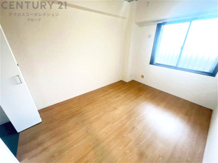 創造性や成長を促す遊びの空間を提供。学習や趣味に集中できる環境を整えます。個別のプライベートスペースは自己表現と自立心を育み、心地よい睡眠環境を整えリラックスできる場所を提供。