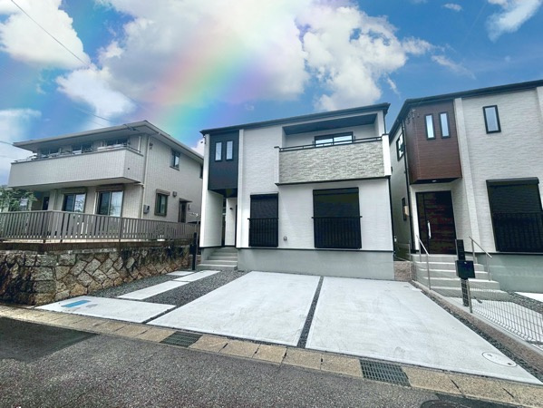 ハートフルタウン豊田市明和町3期　全3棟　新築戸建の前面道路含む現地写真