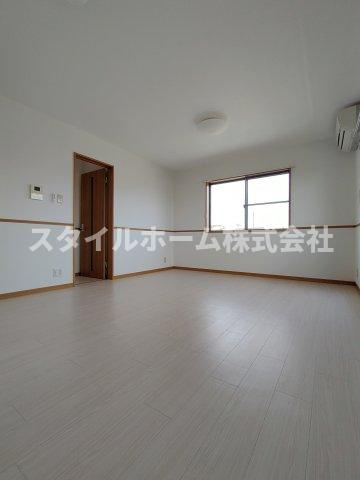 プラチナムⅡの居間・リビング