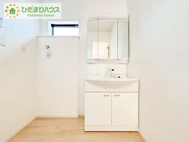 那珂市瓜連第12　新築戸建の独立洗面台|シンプルで使い勝手の良い独立洗面台！