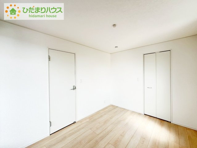 那珂市瓜連第12　新築戸建の寝室|天井の高い主寝室。ゆっくりと過ごせる大人のくつろぎ空間！