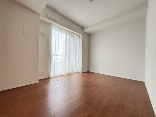 パークタワー上野池之端の洋室