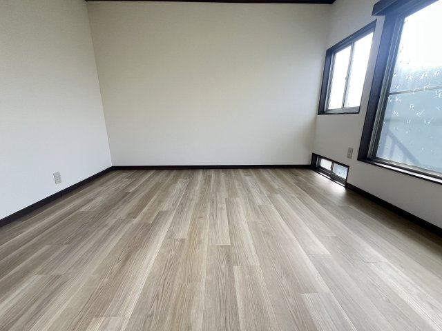 半田5丁目テラスハウスの洋室
