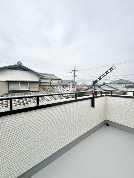 ハートフルタウン豊田市平戸橋町3期　全1棟　新築戸建のバルコニー