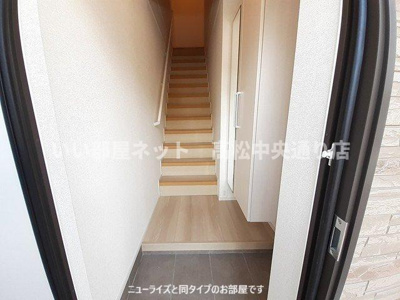 【玄関】 | ラ・レコルト宇多津Ⅱ