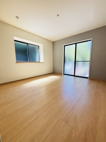 広島市佐伯区八幡東４丁目　新築一戸建ての洋室