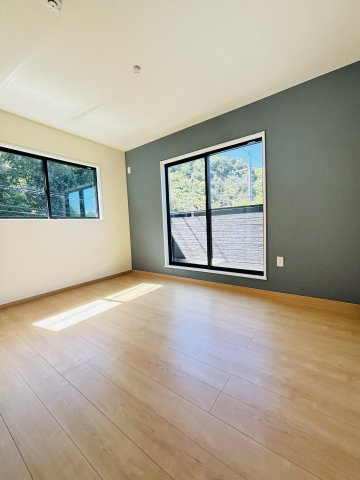 広島市佐伯区八幡東４丁目　新築一戸建ての洋室