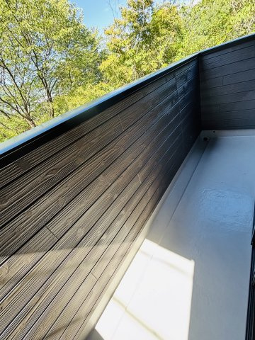 広島市佐伯区八幡東４丁目　新築一戸建てのバルコニー