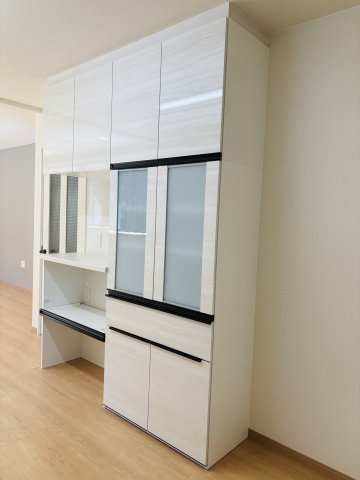 広島市佐伯区八幡東４丁目　新築一戸建てのキッチン|食器も調理器具もしっかり収納♪