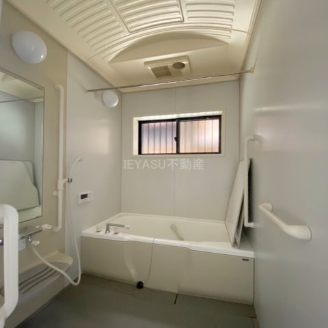 浜田市旭町市木の中古一戸建の浴室