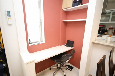 【独立洗面台】 | 新白岡9丁目中古住宅 | LDK　ワークデスク