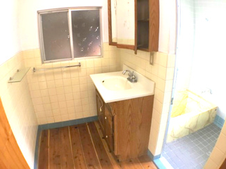 【独立洗面台】 | 梶中古住宅+事務所作業場