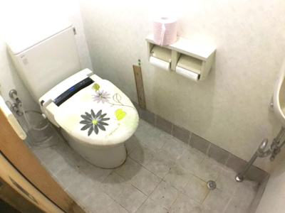 【トイレ】 | 梶中古住宅+事務所作業場