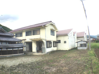 【外観】 | 梶中古住宅+事務所作業場